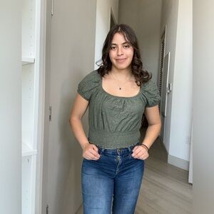 Hollister green crop top - M